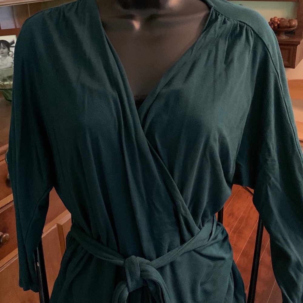 Wrap teal top, tie front
